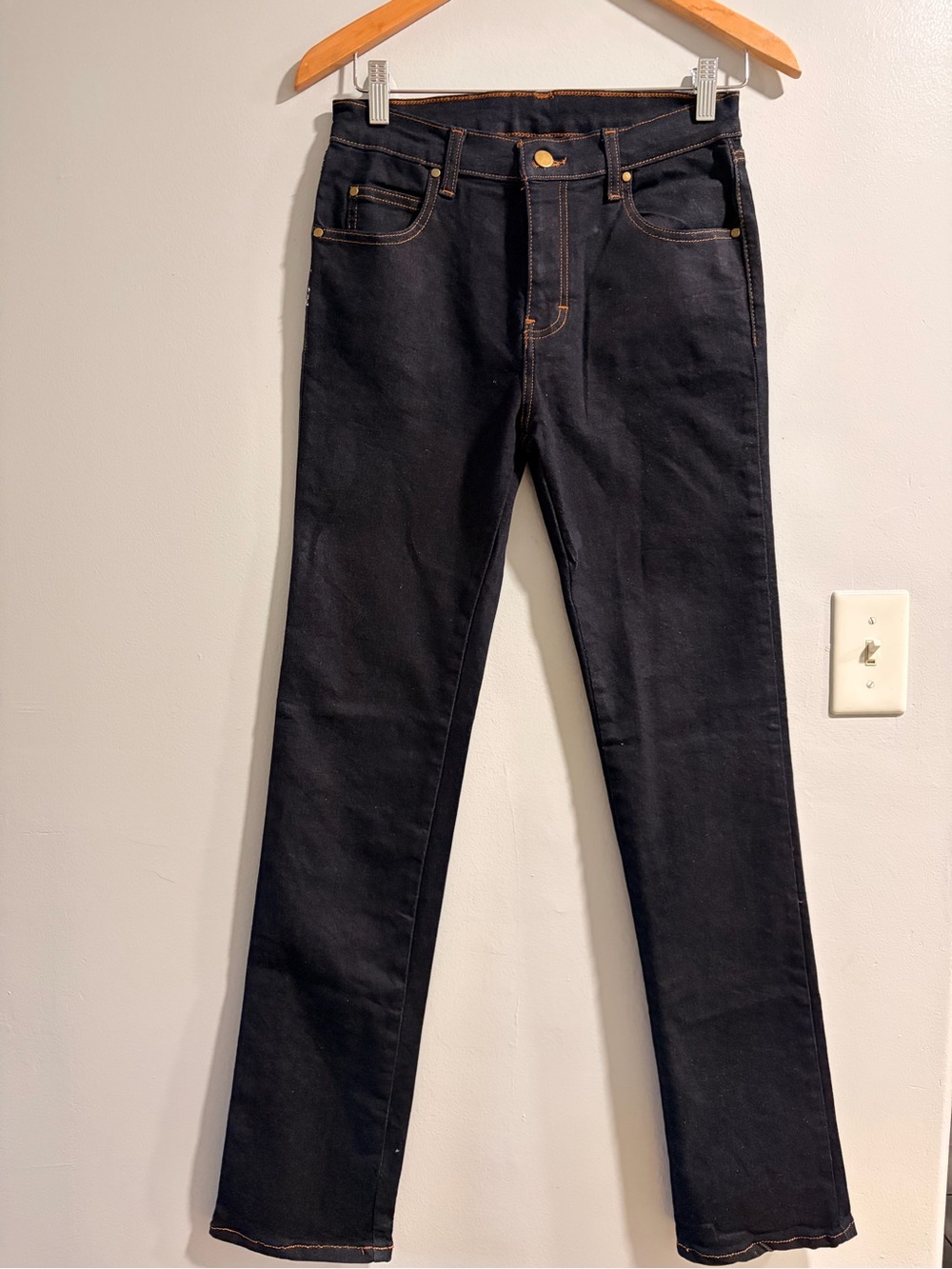 Women's Black Straight-Leg Jeans with Contrast Stitching